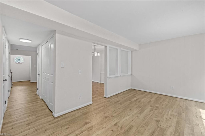 Photo 15 of 35 residential for sale in Virginia Beach virginia