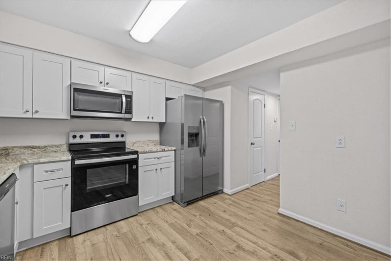 Photo 17 of 35 residential for sale in Virginia Beach virginia
