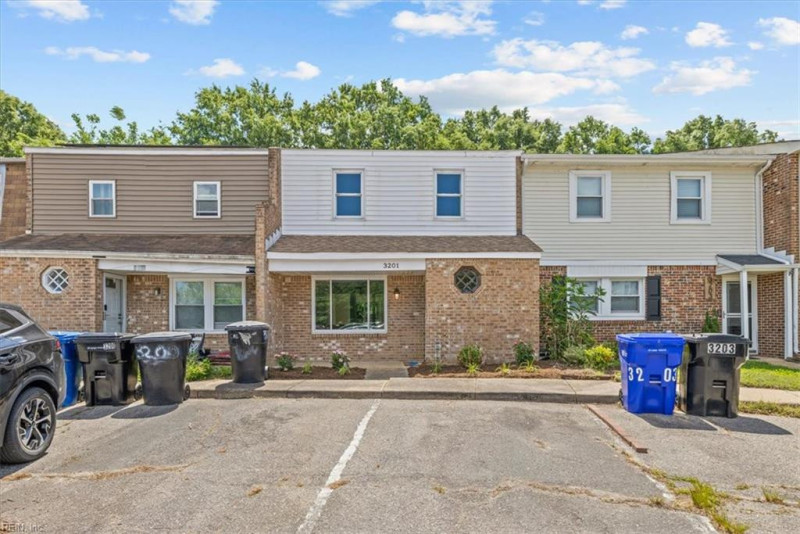 Photo 2 of 35 residential for sale in Virginia Beach virginia
