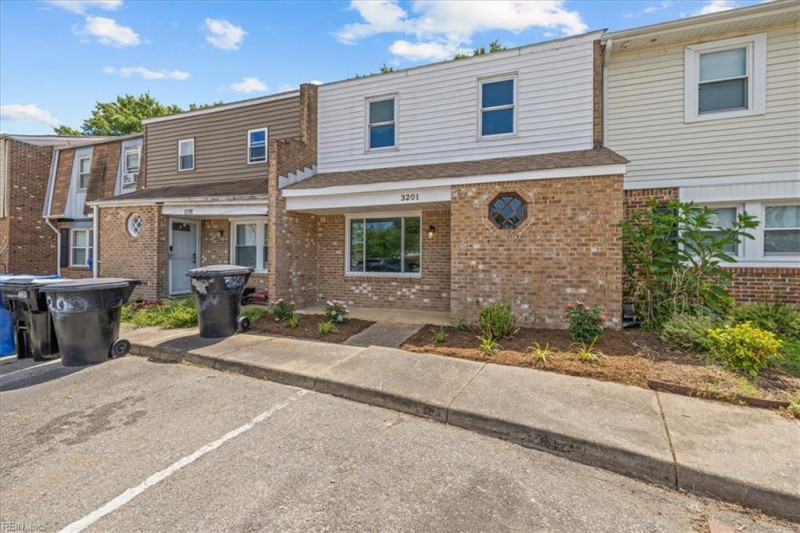 Photo 3 of 35 residential for sale in Virginia Beach virginia