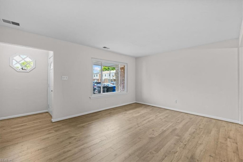 Photo 7 of 35 residential for sale in Virginia Beach virginia