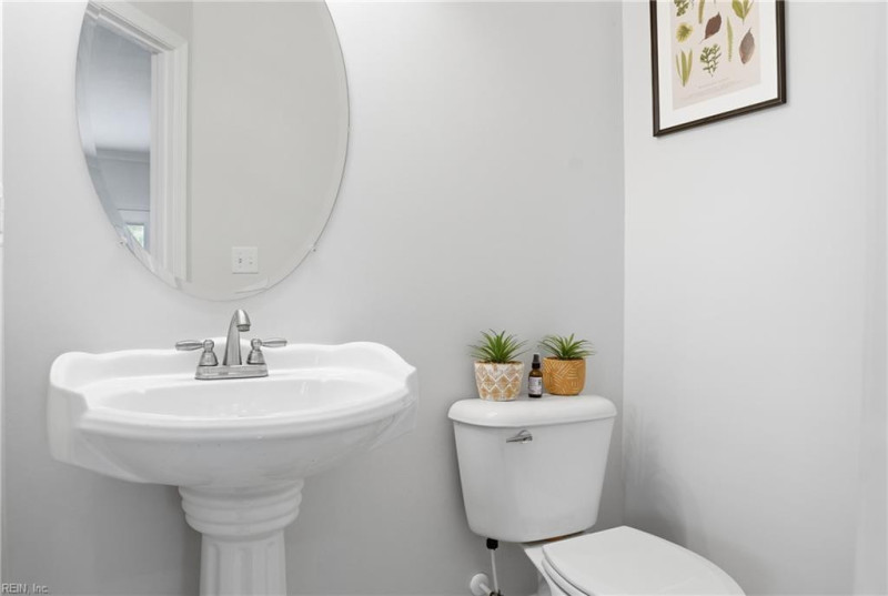 Photo 13 of 26 residential for sale in Norfolk virginia