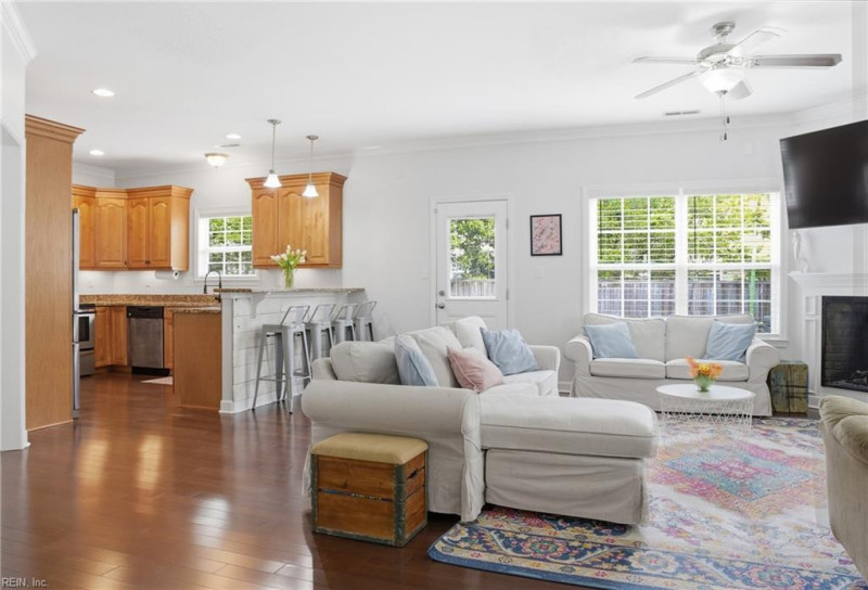Photo 6 of 26 residential for sale in Norfolk virginia