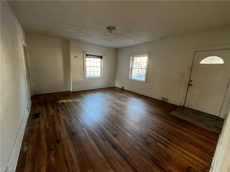 Photo 5 of 23 residential for sale in Portsmouth virginia Photo 5 of 23 residential for sale in Portsmouth virginia