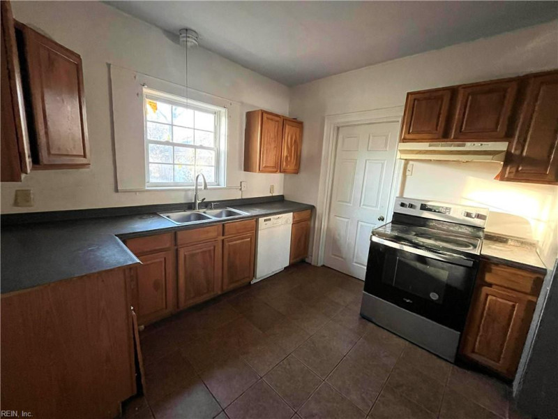 Photo 6 of 23 residential for sale in Portsmouth virginia Photo 6 of 23 residential for sale in Portsmouth virginia