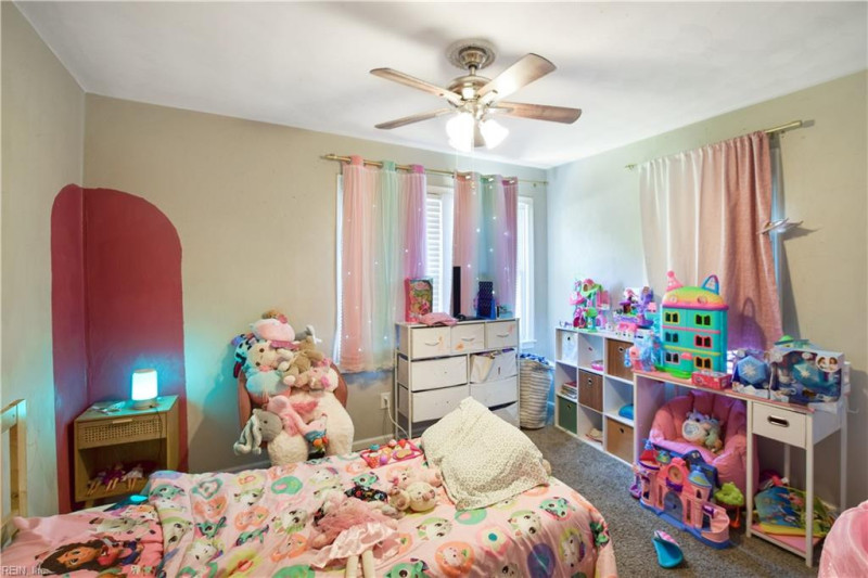Photo 11 of 23 residential for sale in Portsmouth virginia