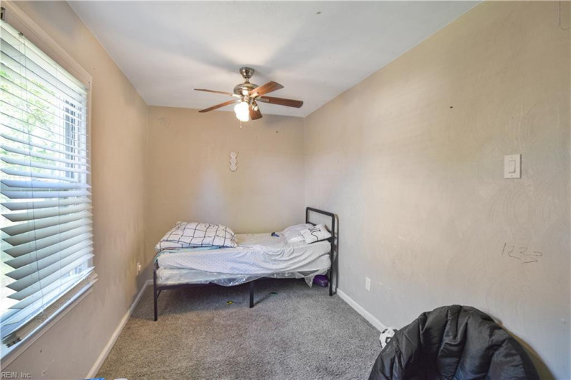 Photo 14 of 23 residential for sale in Portsmouth virginia