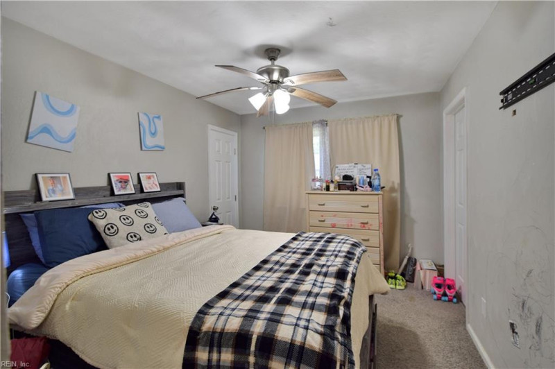 Photo 15 of 23 residential for sale in Portsmouth virginia