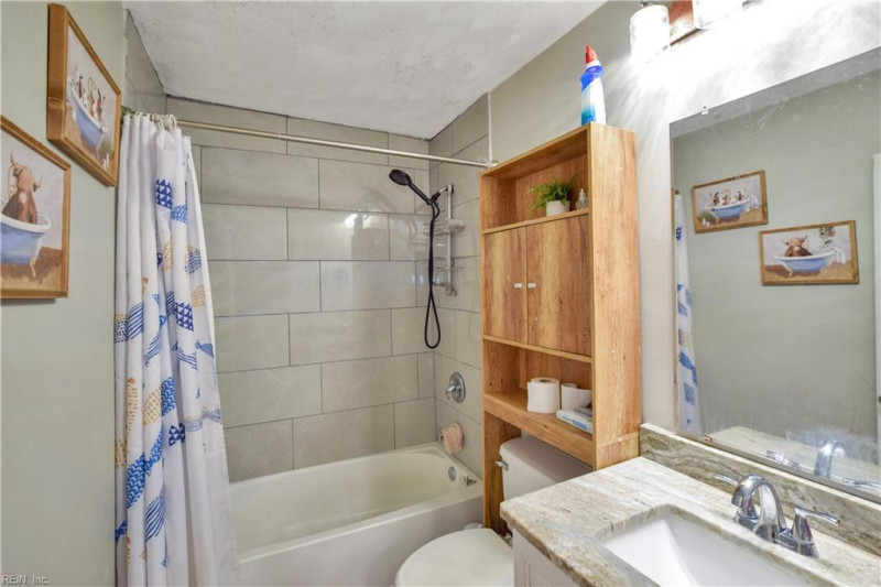 Photo 20 of 23 residential for sale in Portsmouth virginia
