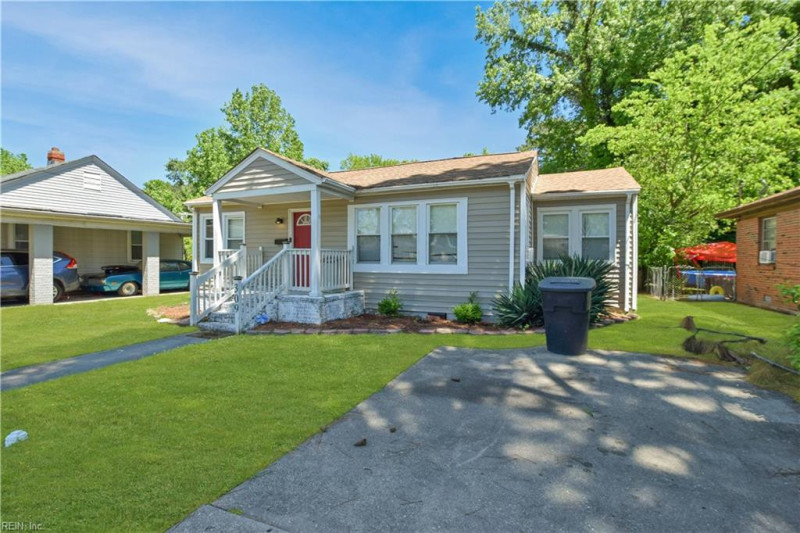Photo 3 of 23 residential for sale in Portsmouth virginia