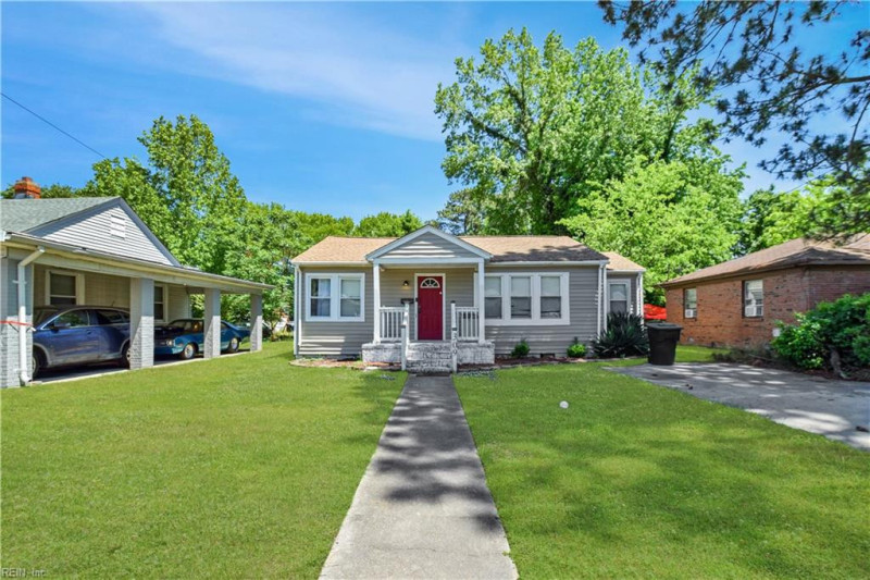 Photo 4 of 23 residential for sale in Portsmouth virginia