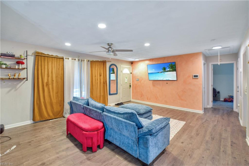 Photo 6 of 23 residential for sale in Portsmouth virginia