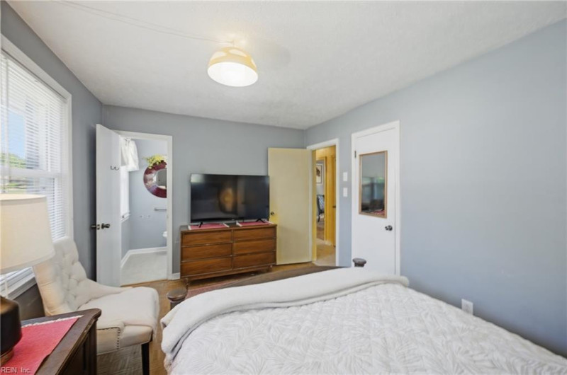 Photo 16 of 34 residential for sale in Virginia Beach virginia