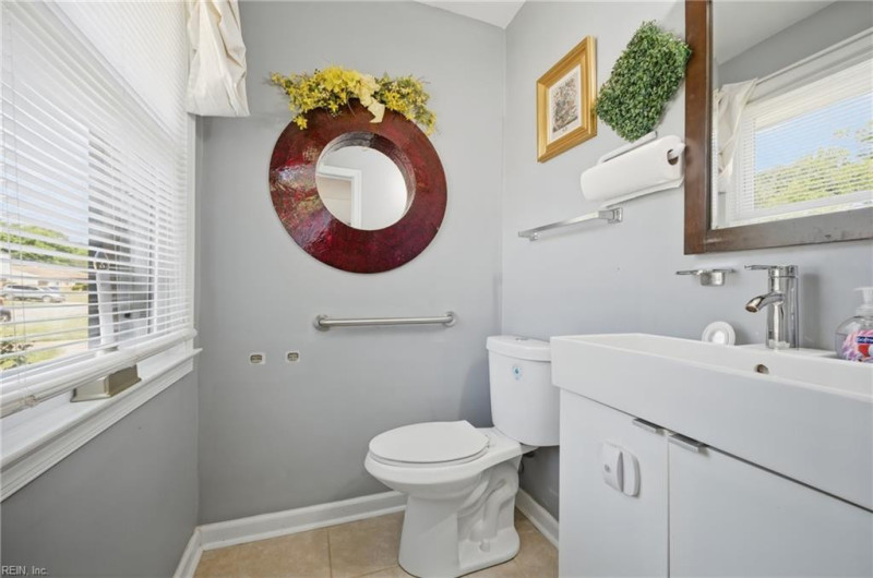 Photo 17 of 34 residential for sale in Virginia Beach virginia