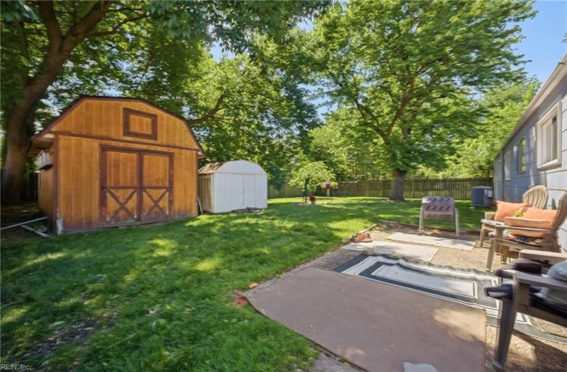 Photo 27 of 34 residential for sale in Virginia Beach virginia