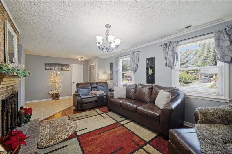 Photo 8 of 34 residential for sale in Virginia Beach virginia