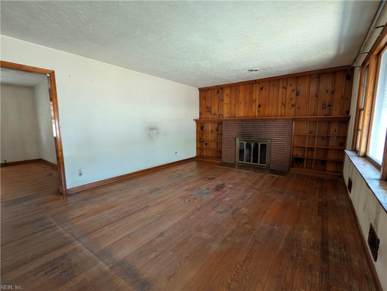 Photo 9 of 32 residential for sale in Chesapeake virginia Photo 9 of 32 residential for sale in Chesapeake virginia