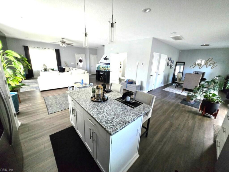 Photo 11 of 16 residential for sale in Suffolk virginia
