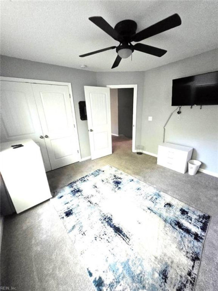 Photo 5 of 16 residential for sale in Suffolk virginia
