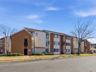 property image for 109 Hampton Club Drive HAMPTON VA 23666