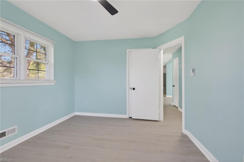 Photo 12 of 30 residential for sale in Virginia Beach virginia