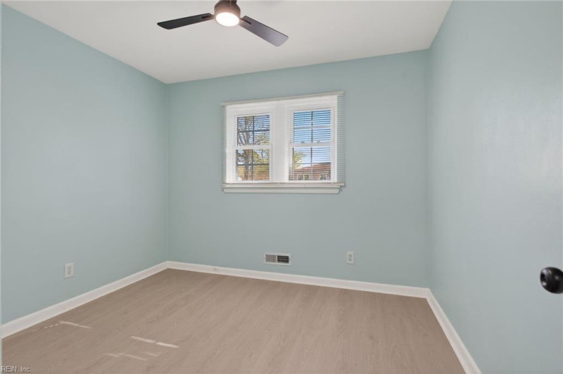 Photo 16 of 30 residential for sale in Virginia Beach virginia