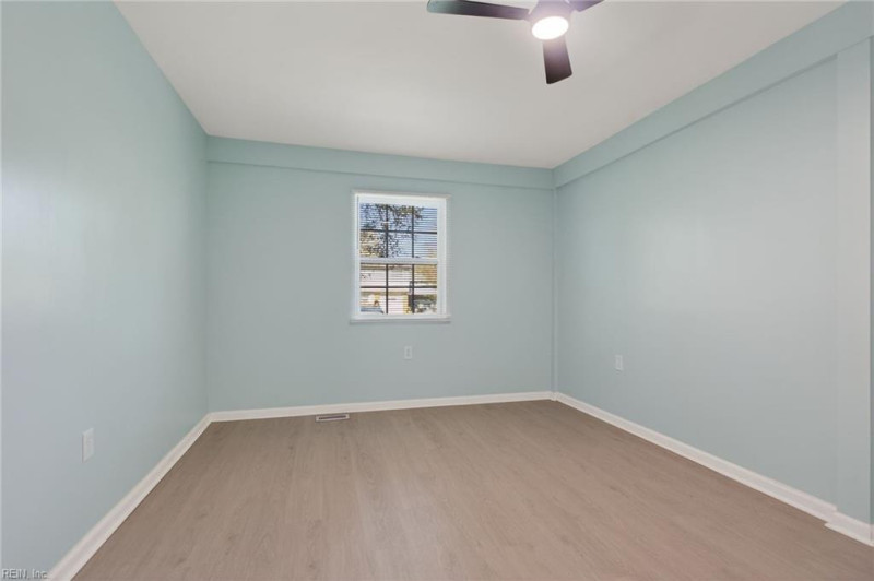 Photo 18 of 30 residential for sale in Virginia Beach virginia