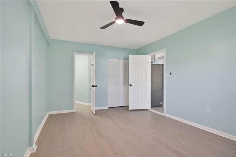Photo 19 of 30 residential for sale in Virginia Beach virginia