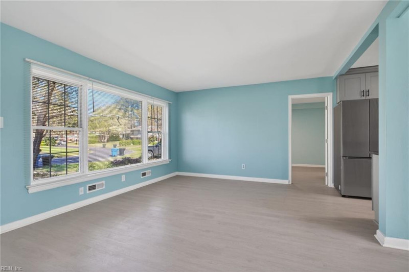 Photo 7 of 30 residential for sale in Virginia Beach virginia