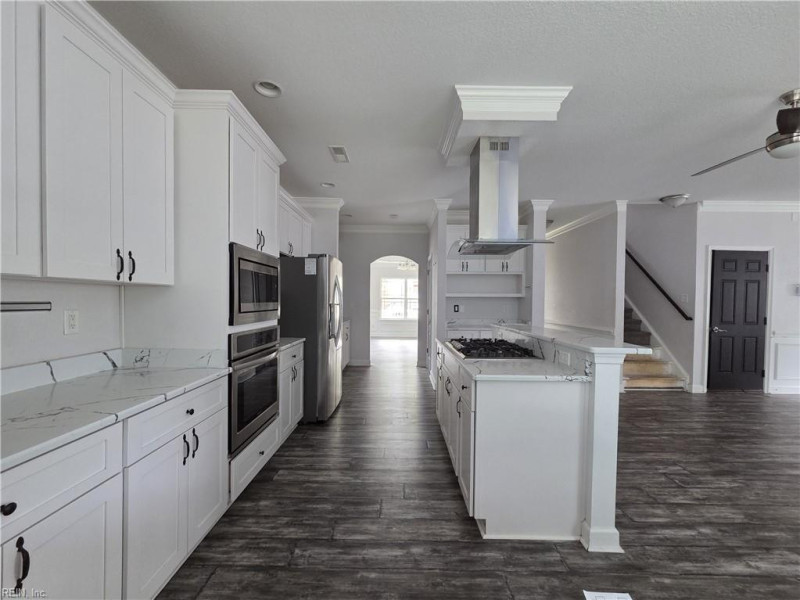 Photo 12 of 43 residential for sale in Hampton virginia