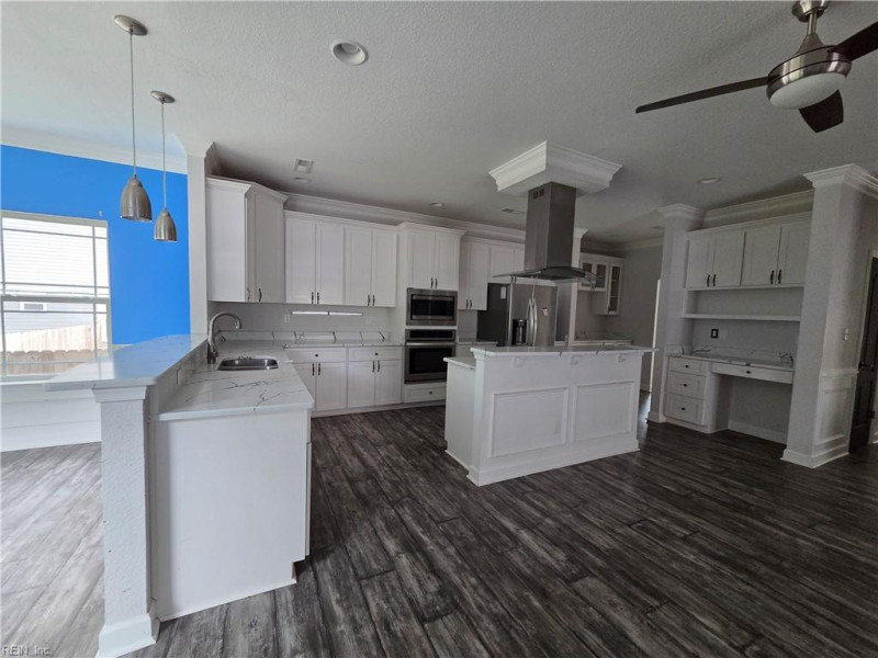 Photo 14 of 43 residential for sale in Hampton virginia