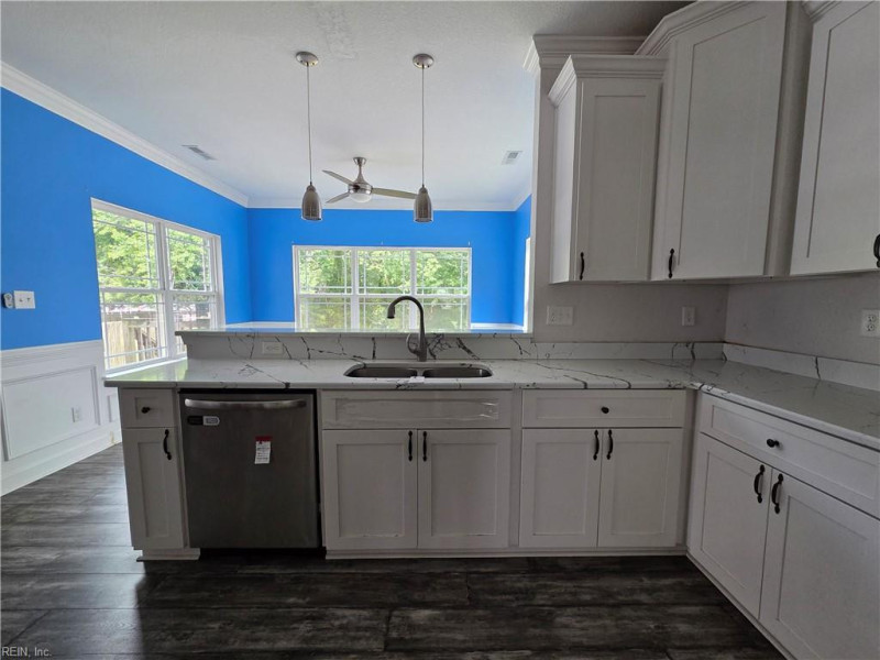 Photo 16 of 43 residential for sale in Hampton virginia