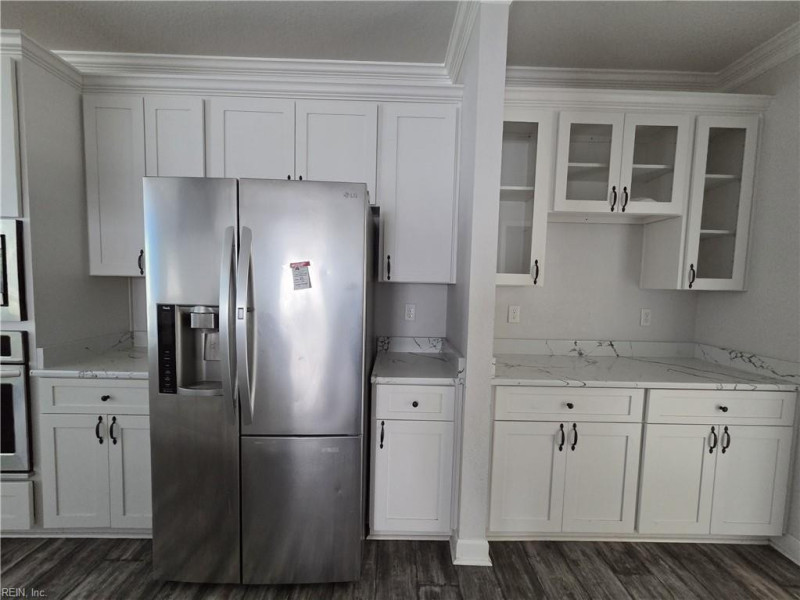Photo 17 of 43 residential for sale in Hampton virginia