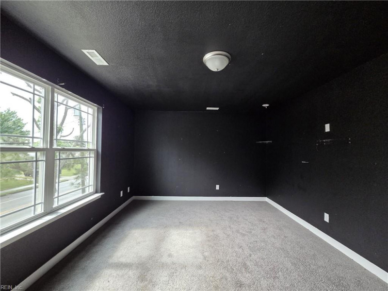 Photo 31 of 43 residential for sale in Hampton virginia