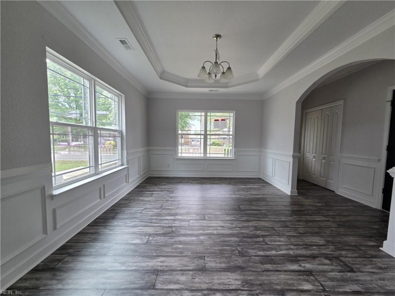 Photo 4 of 43 residential for sale in Hampton virginia