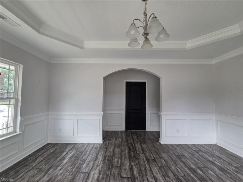 Photo 6 of 43 residential for sale in Hampton virginia