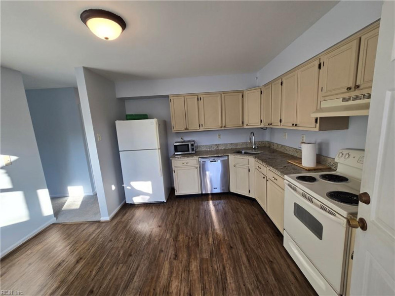 Photo 18 of 19 residential for sale in Norfolk virginia Photo 18 of 19 residential for sale in Norfolk virginia