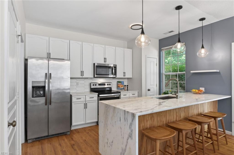 Photo 16 of 34 residential for sale in Virginia Beach virginia