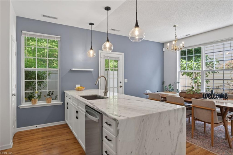 Photo 17 of 34 residential for sale in Virginia Beach virginia