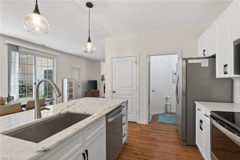 Photo 19 of 34 residential for sale in Virginia Beach virginia