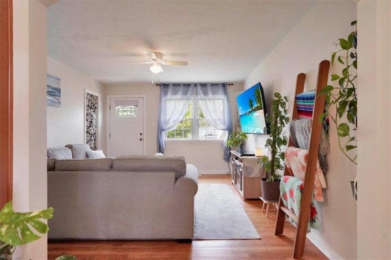 Photo 19 of 39 residential for sale in Norfolk virginia