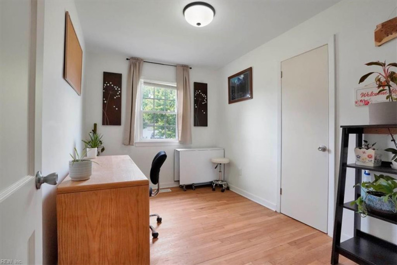 Photo 27 of 39 residential for sale in Norfolk virginia