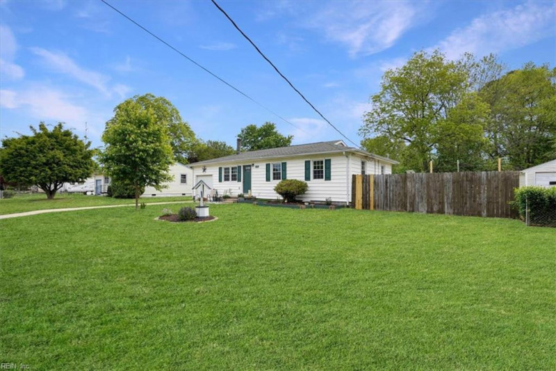 Photo 3 of 39 residential for sale in Norfolk virginia