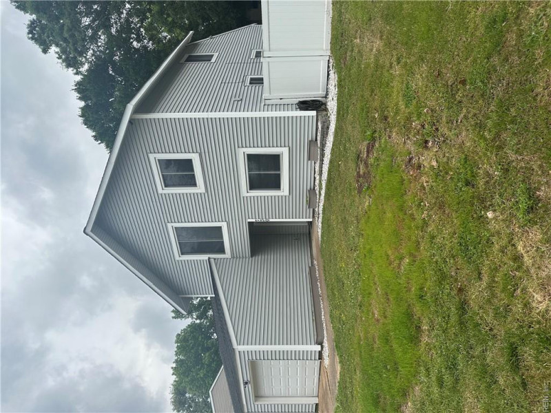Photo 4 of 28 residential for sale in Virginia Beach virginia