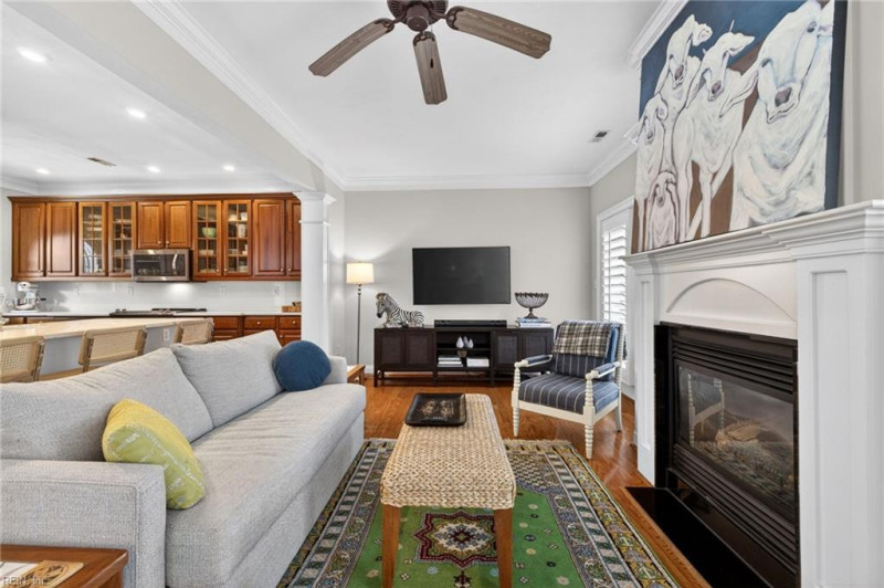 Photo 10 of 44 residential for sale in Virginia Beach virginia
