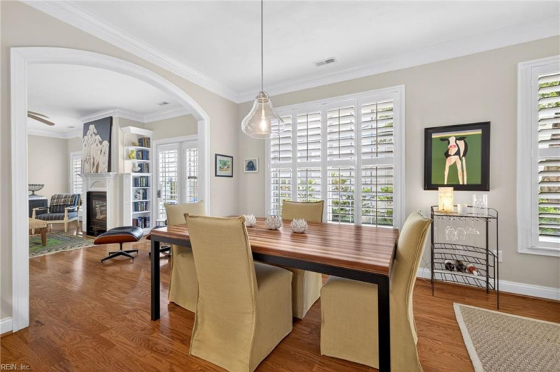 Photo 13 of 44 residential for sale in Virginia Beach virginia