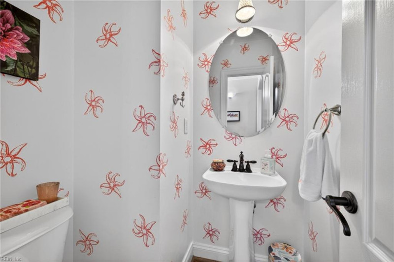 Photo 19 of 44 residential for sale in Virginia Beach virginia