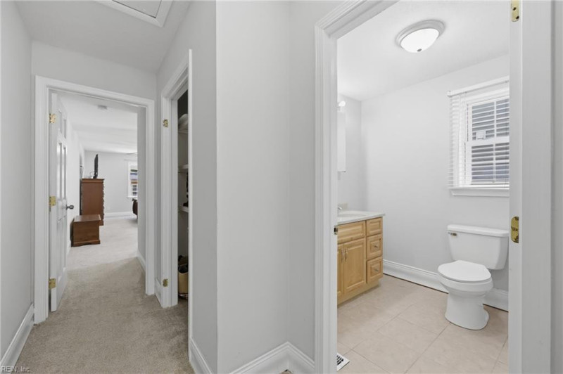 Photo 20 of 36 residential for sale in Chesapeake virginia