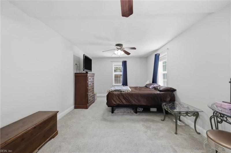 Photo 25 of 36 residential for sale in Chesapeake virginia