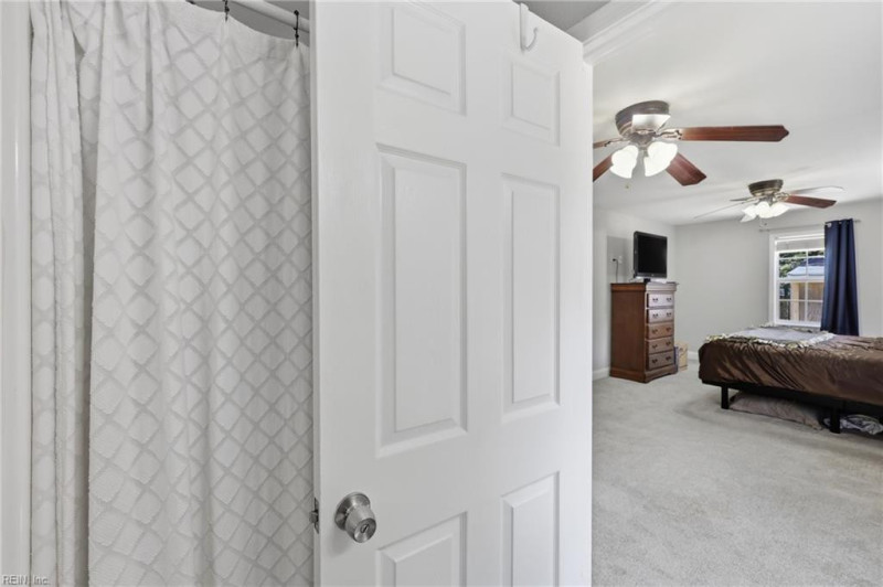 Photo 28 of 36 residential for sale in Chesapeake virginia